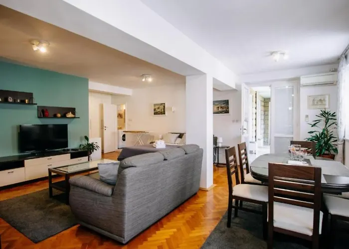 One Bedroom With Terrace Apartament