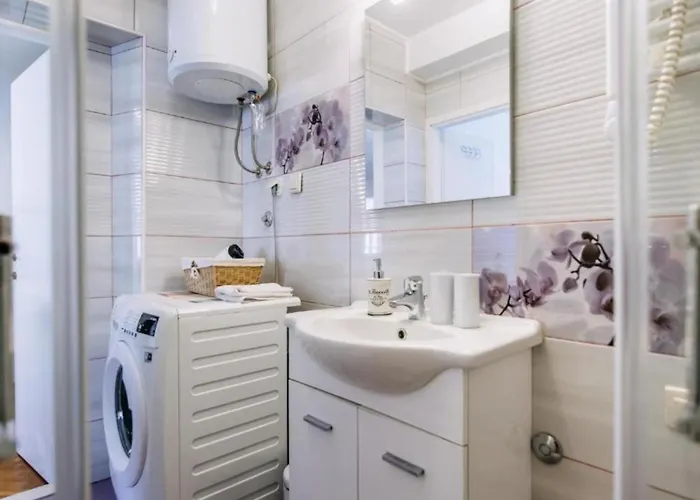 Daire One Bedroom With Terrace *